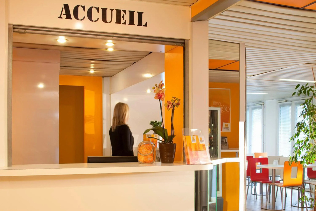 FAST HOTEL Les Ulis - Courtabœuf