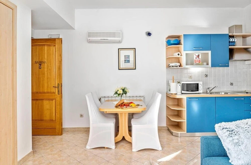 Barun Apartments - One Bedroom Apartment With Terrace and Sea View