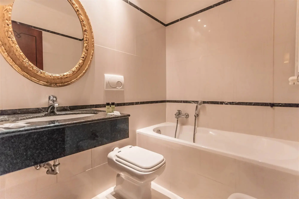 Raeli Hotel Regio