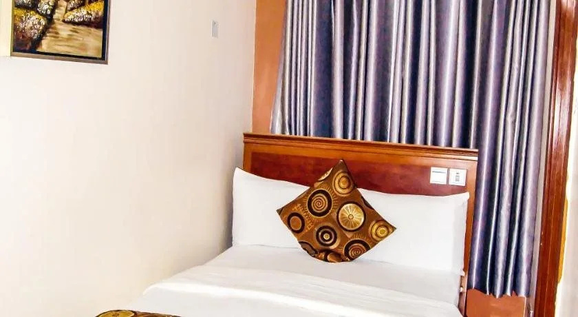 Royal Jatoz Hotels