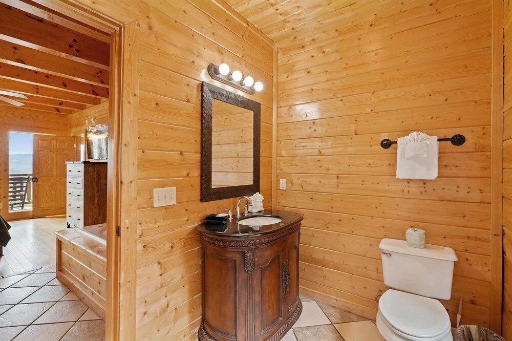 Blue Ridge Refuge 8 Bedroom Cabin by Redawning