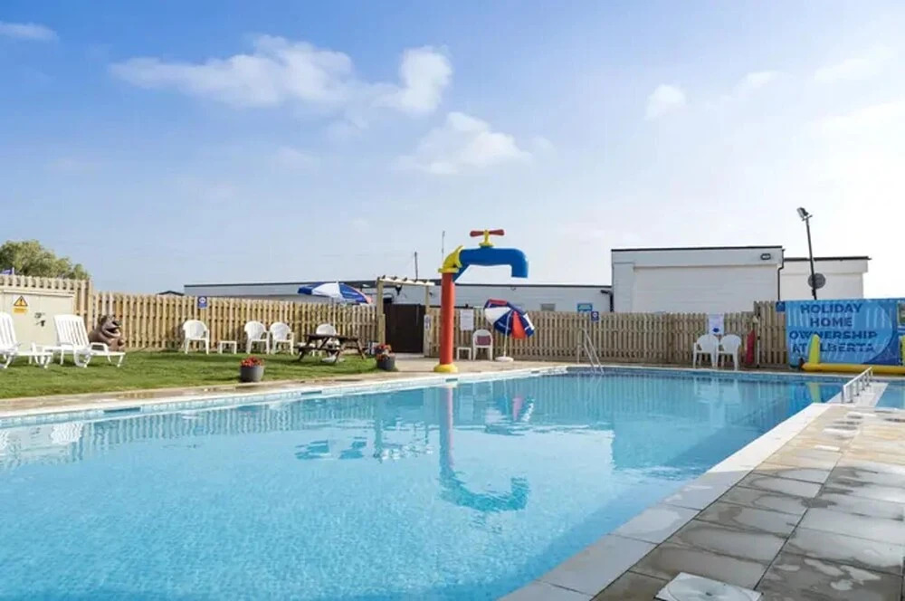 Beautiful 2-bed Holiday Home