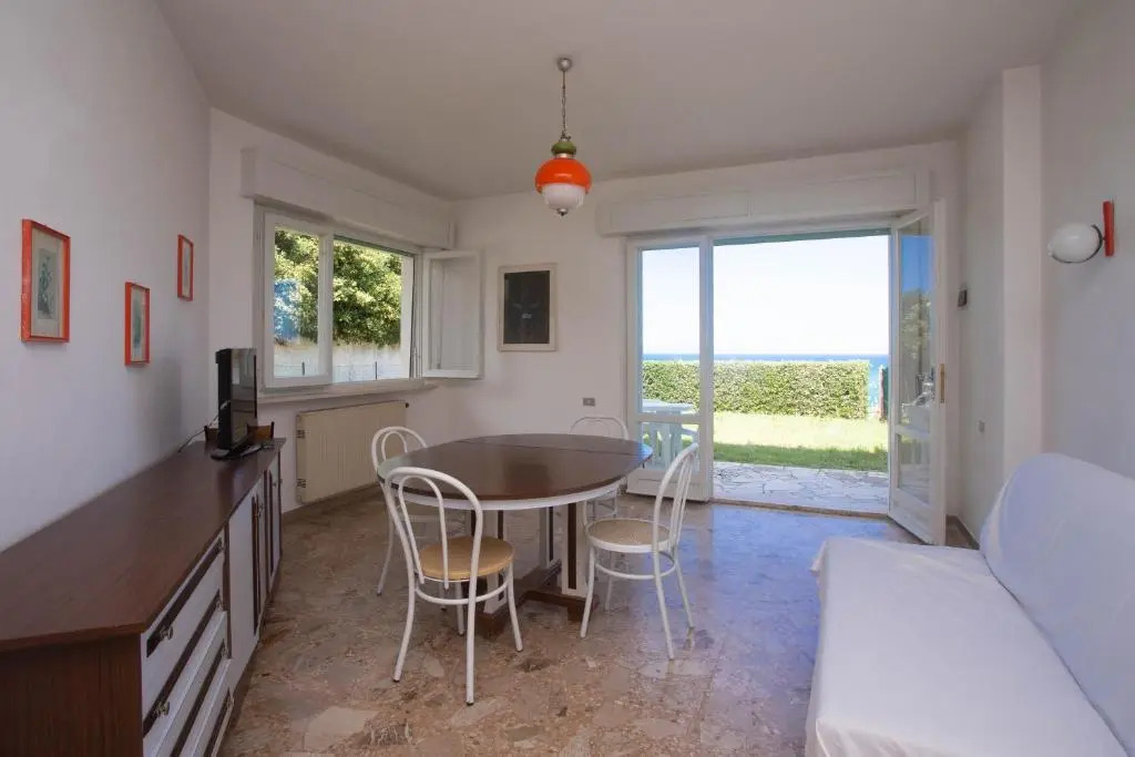 N129 - Numana, trilocale con giardino a 200mt dalla spiaggia