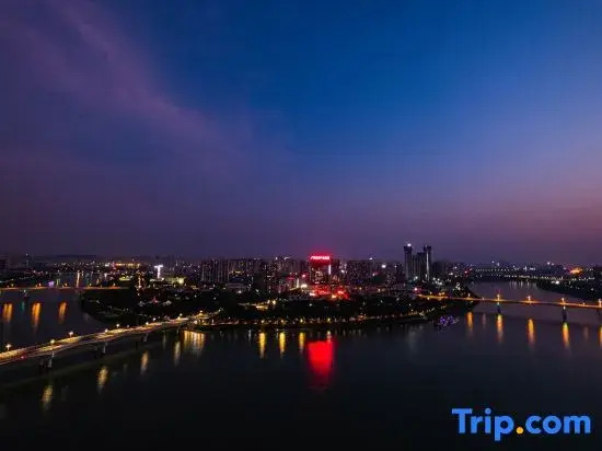 Nanning Yuanye Qu River View Homestay