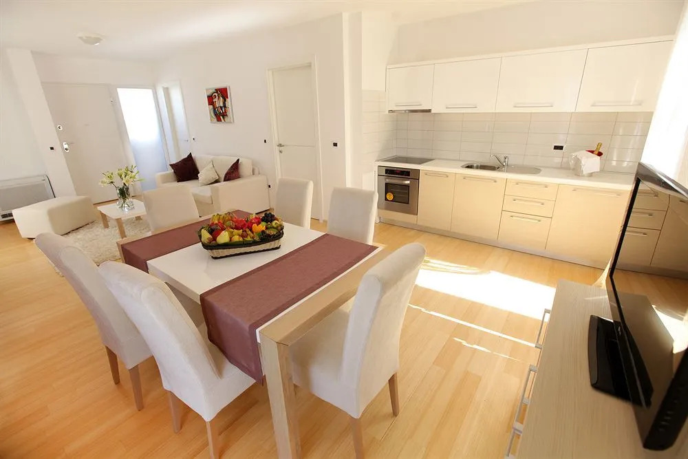 Falkenstainer Apartments Pertcane