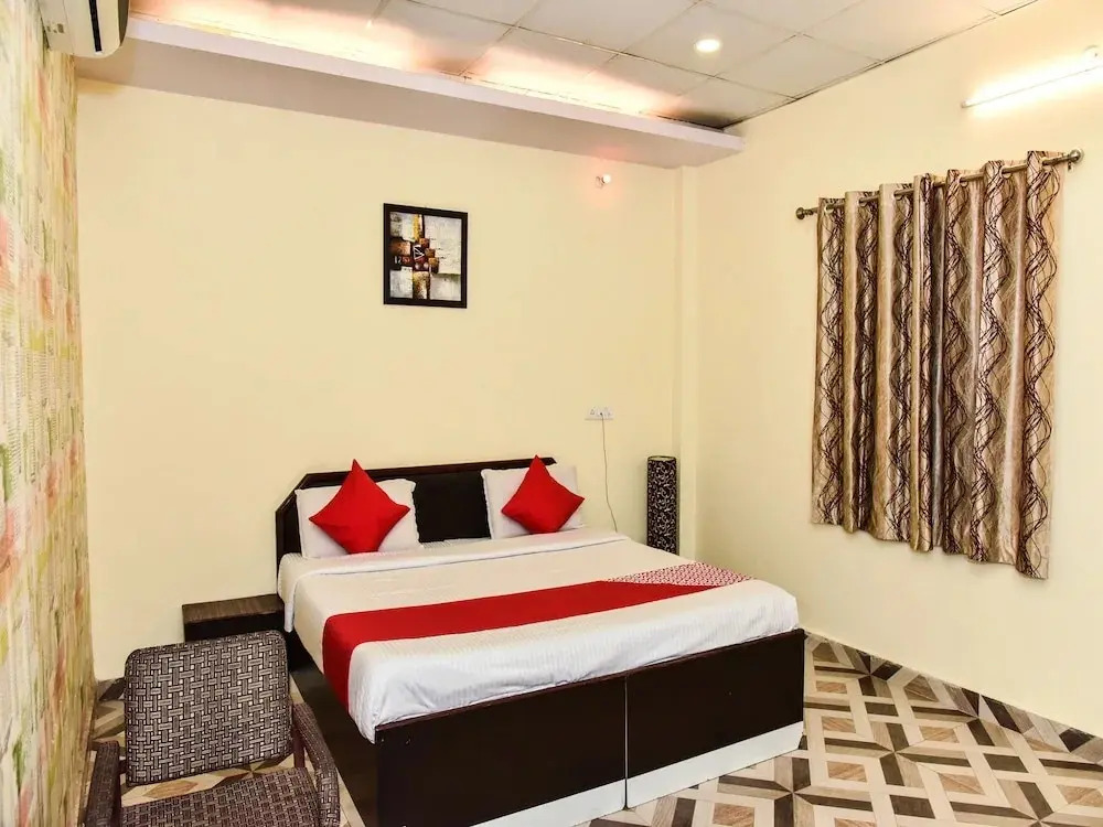 Hotel Ashiana Farm By OYO Rooms