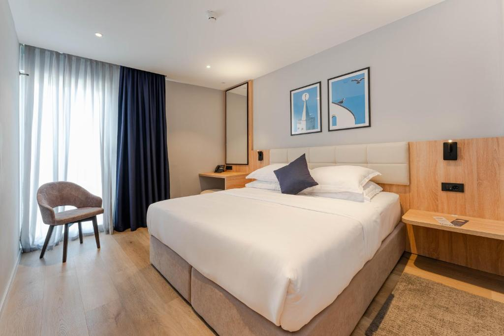Hotel Amare