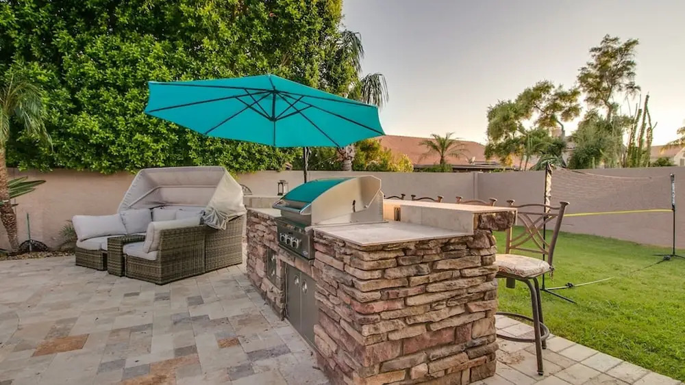 Luxe Scottsdale Home W/pool, Spa, & Tesla Charger