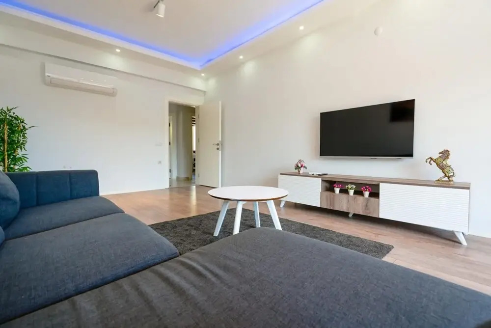 Modern Flat Near Public Transportation in Kemer