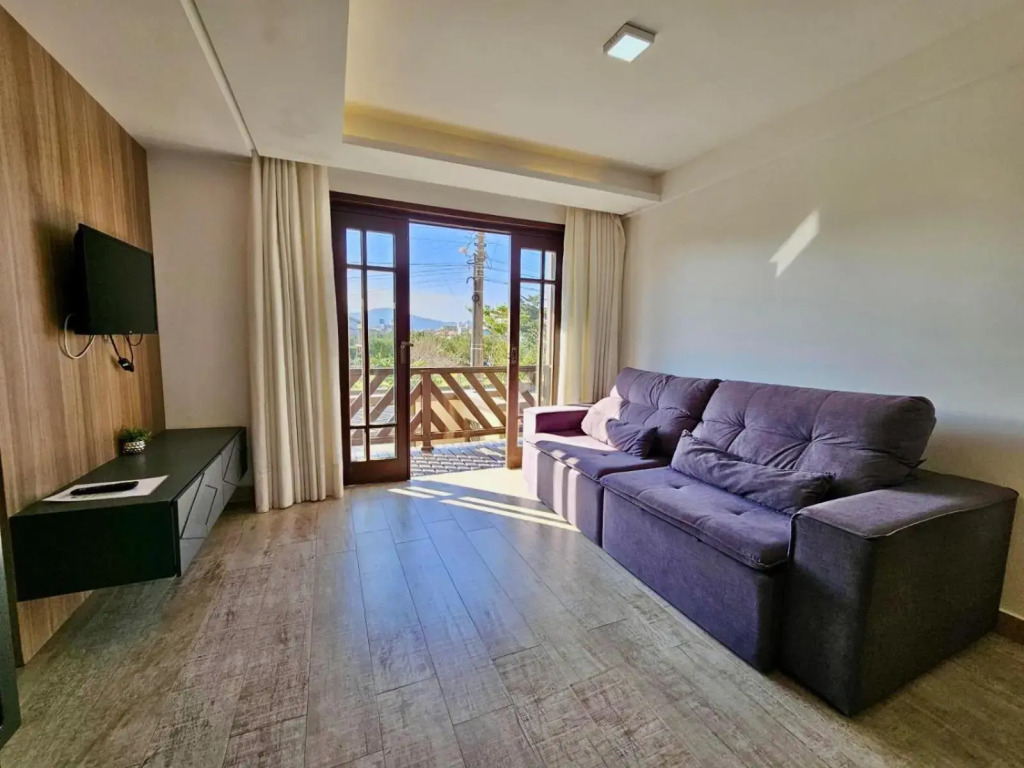 SOBRADO 180 MTS PRAIA MARISCAL BOMBINHAS Algodoeiro 249-4
