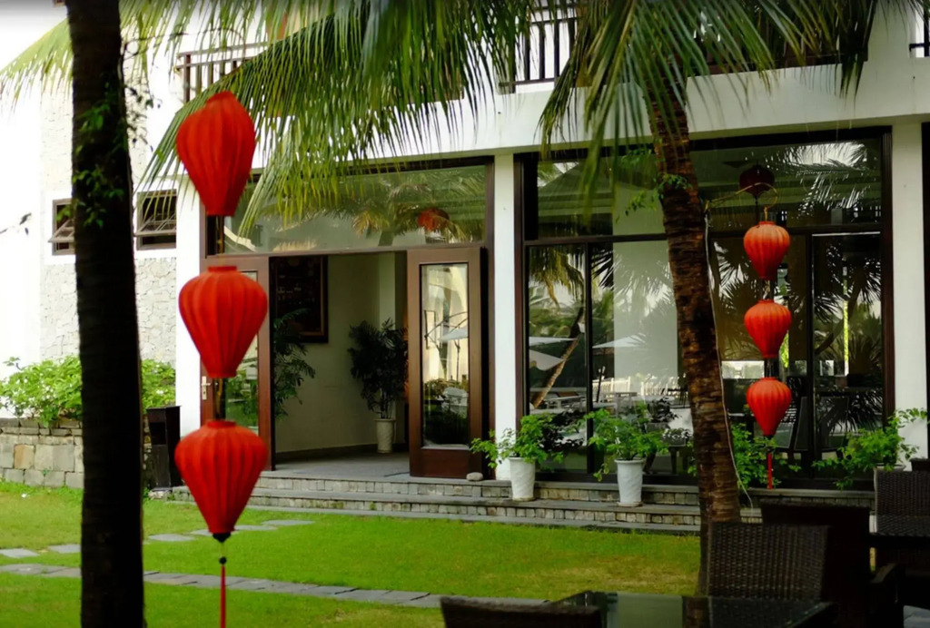 River Beach Resort & Residences