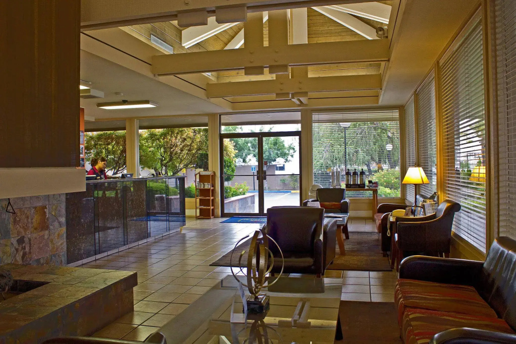 Best Western Village Inn