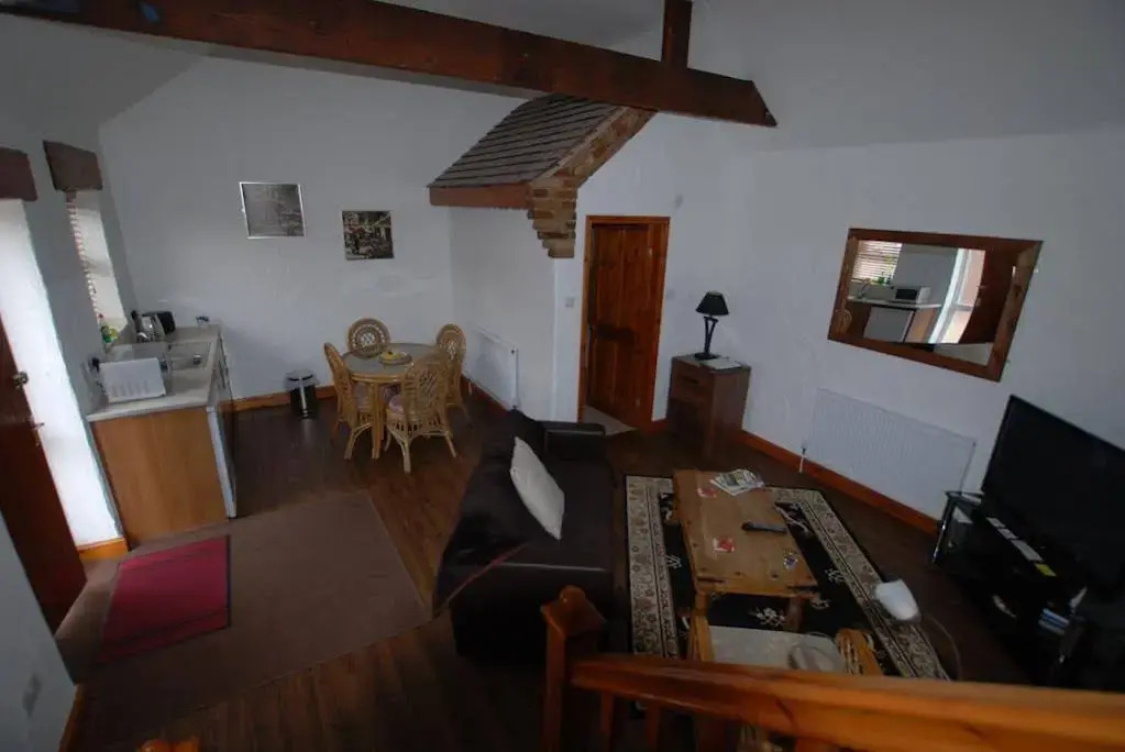 Home Farm & Lodge