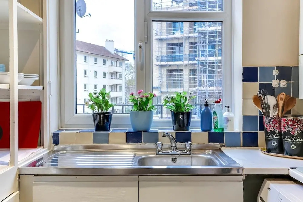 West London 3 bed Home Next to the River!