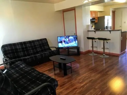 Driftwood Suites