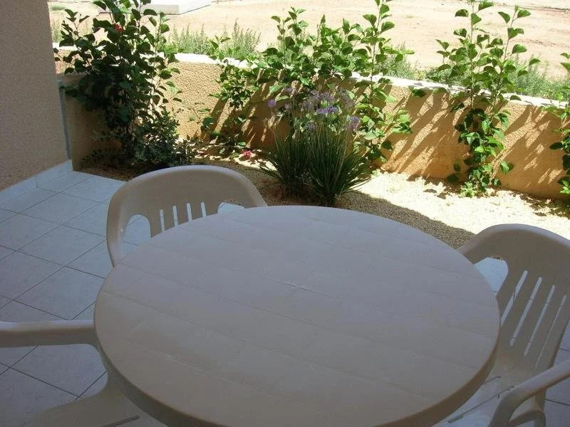Polis Gardens