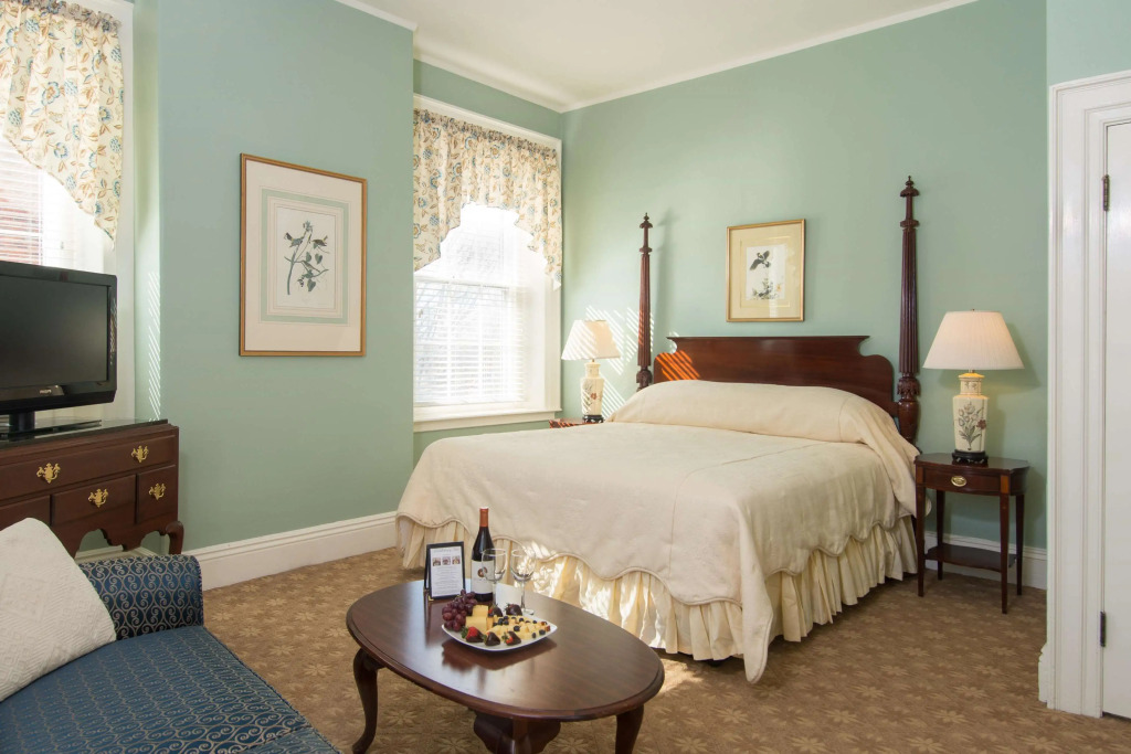 Middlebury Inn