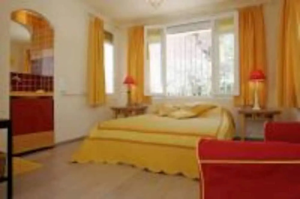 Villa LouCade