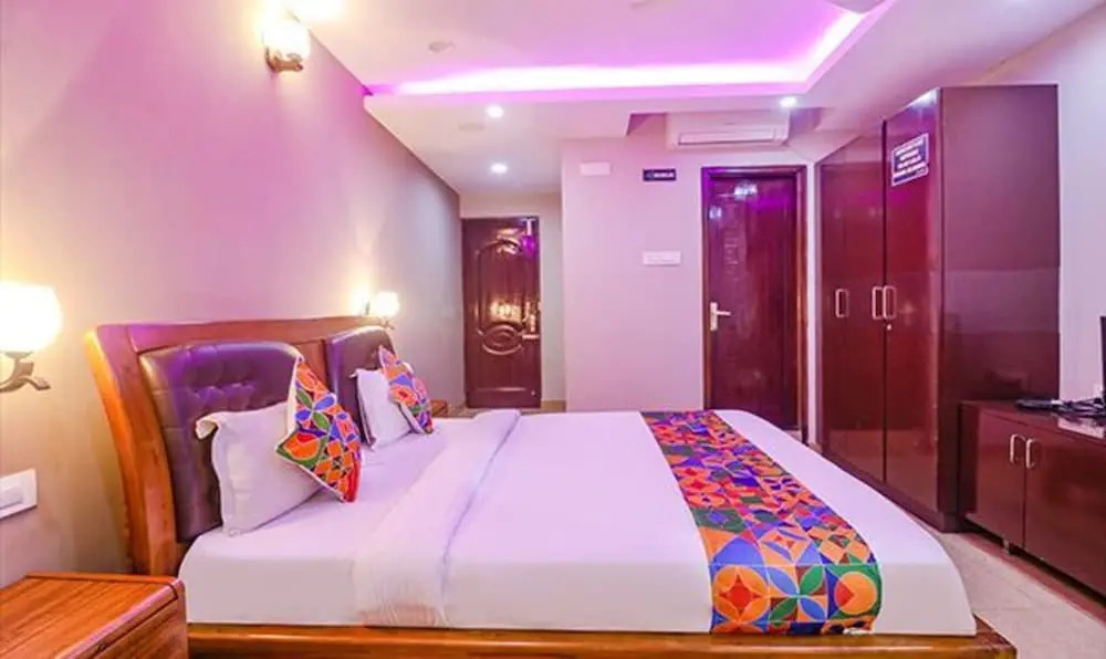 FabHotel Turning Point - Nr Ulsoor Lake