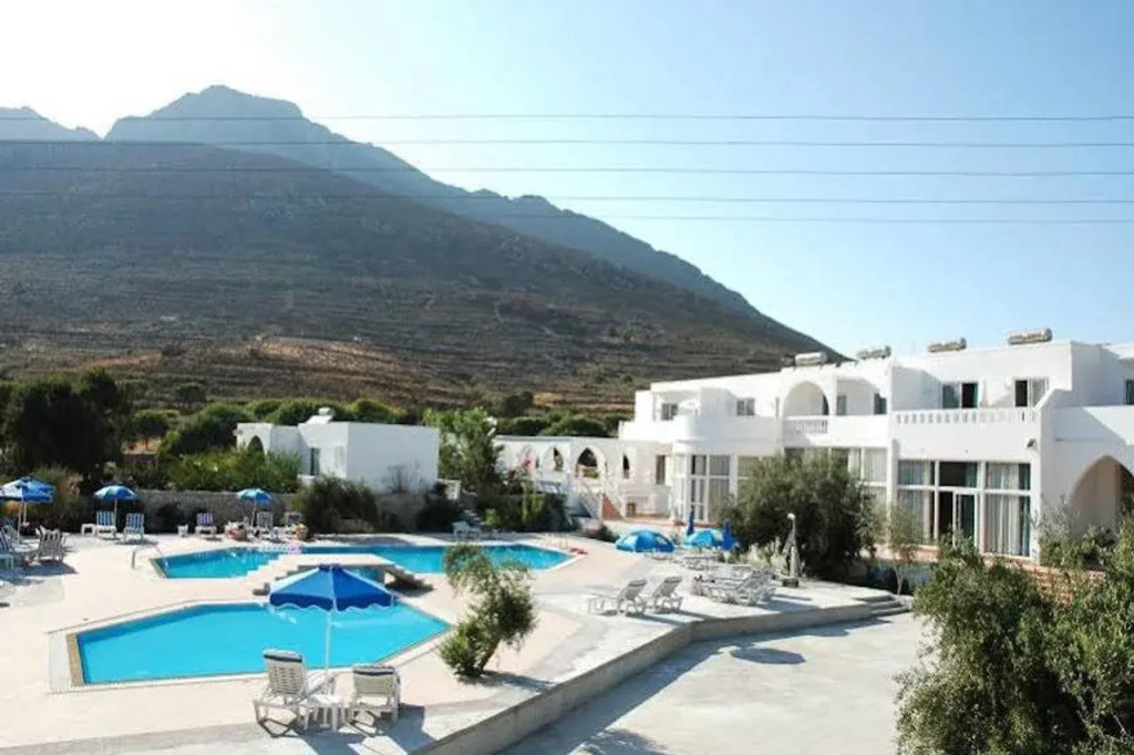 Eristos Beach Hotel