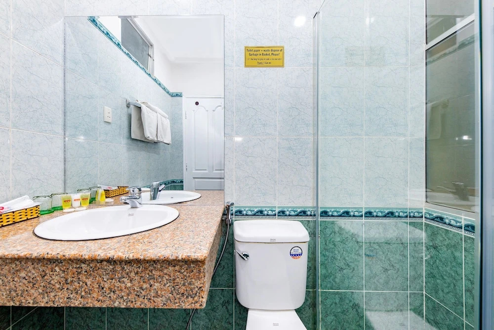 Homey Hotel by OYO Rooms
