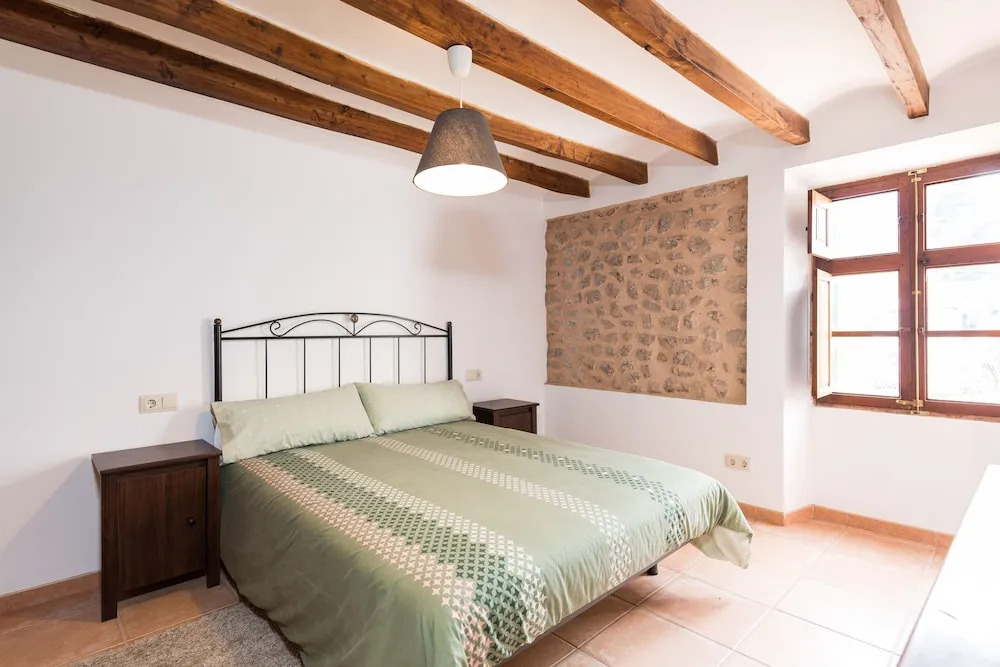 Can Raia in S Ller With 4 Bedrooms and 2 Bathrooms