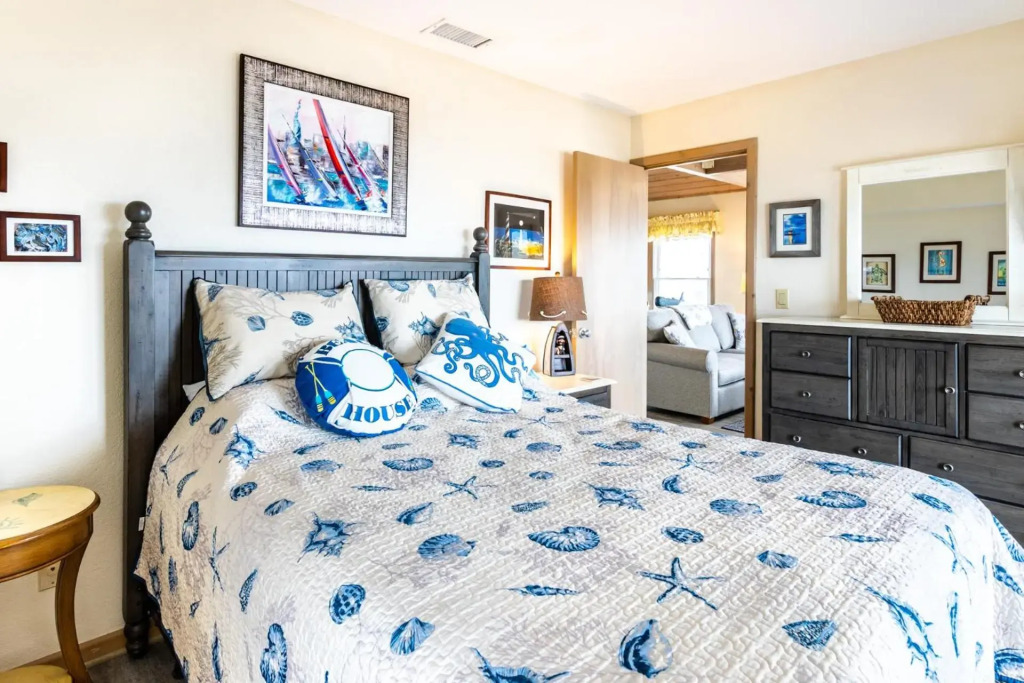 SCR3B - Scrimshaw Penthouse