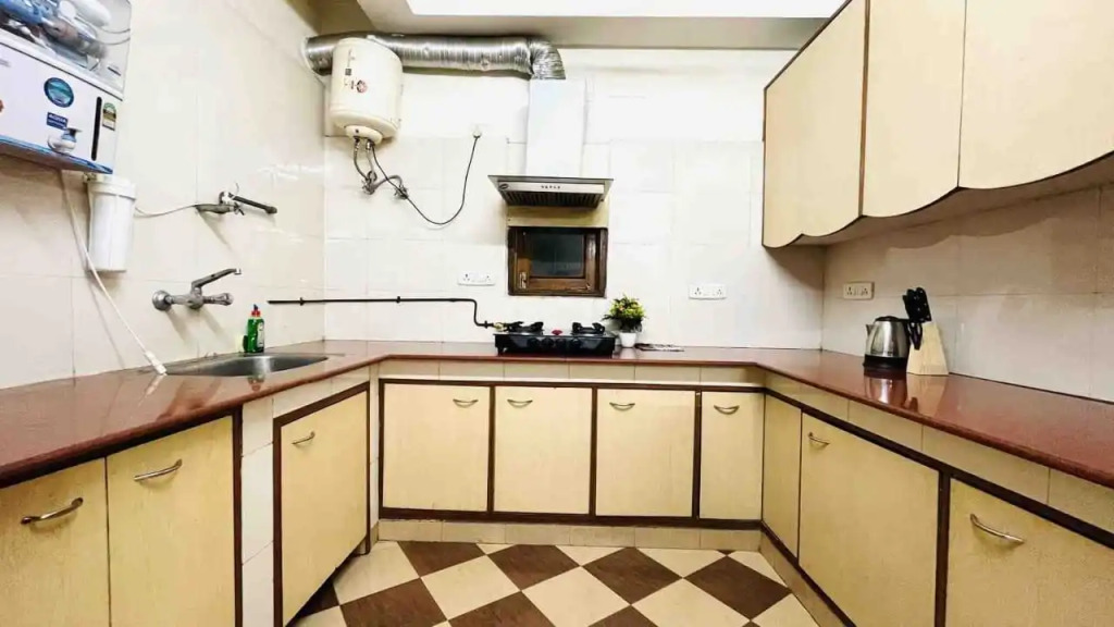 BluO Classic 1BHK - Defence Colony Market