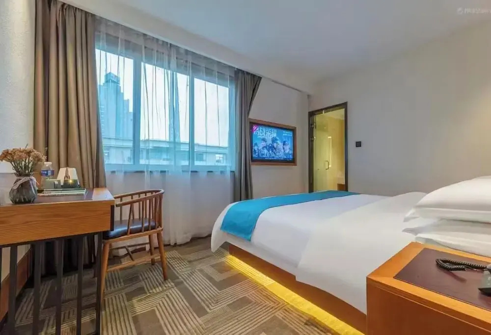 Super 8 Hotel