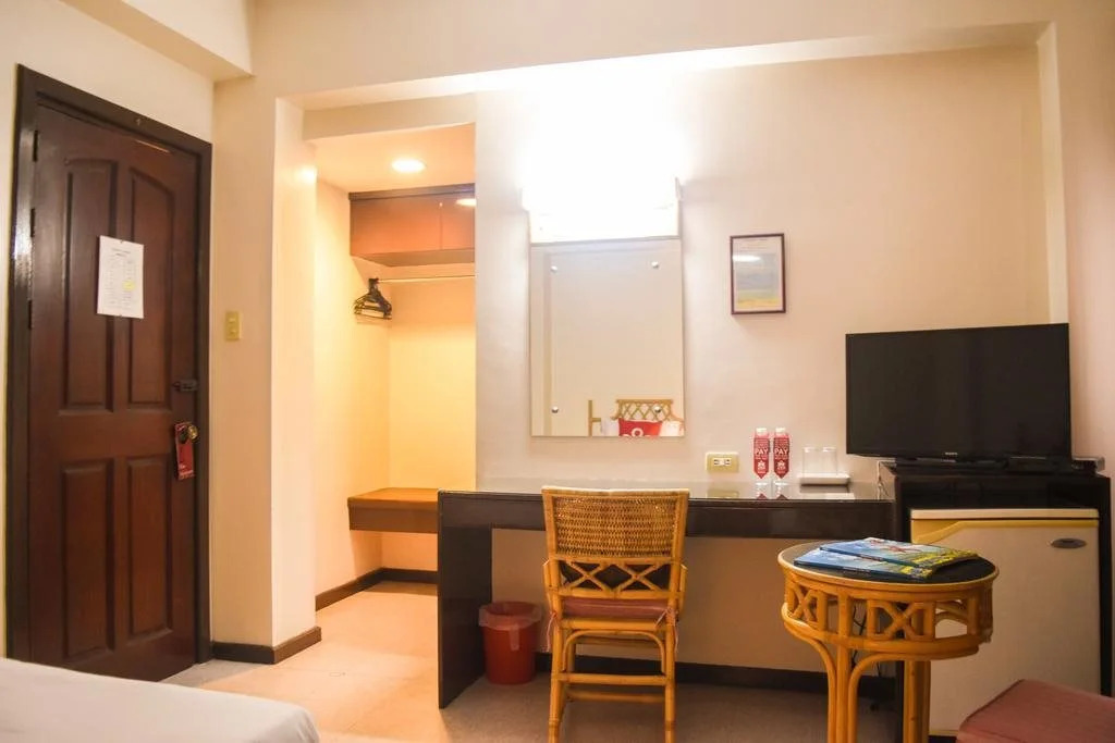 The Humbertos Hotel
