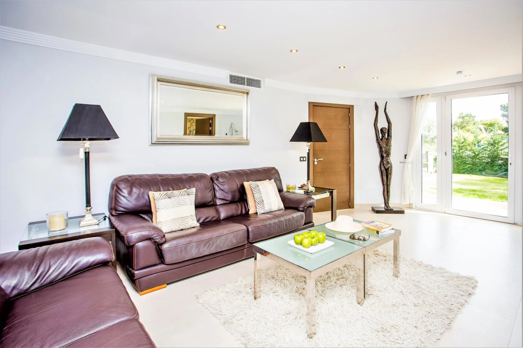 4 B/R  VILLA by Puerto Banus & Sea 5 m ✴️✴️✴️✴️✴️