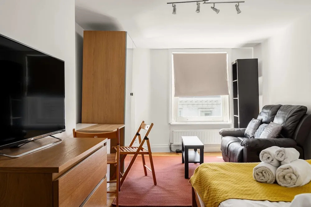 Cozy Studio In Prime South Kensington