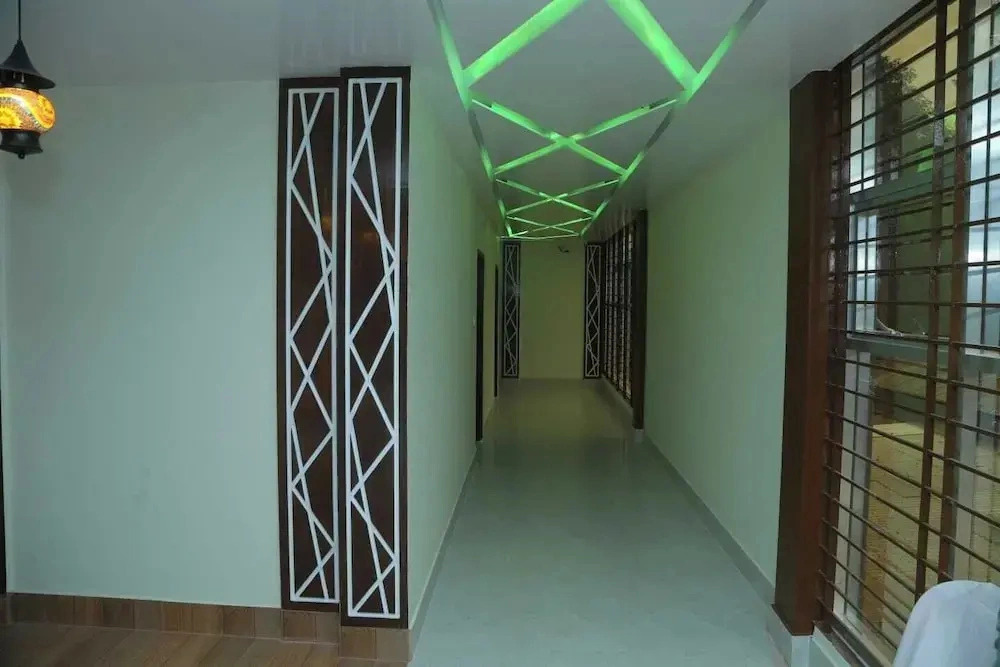 Hotel Grand Shah Kamal