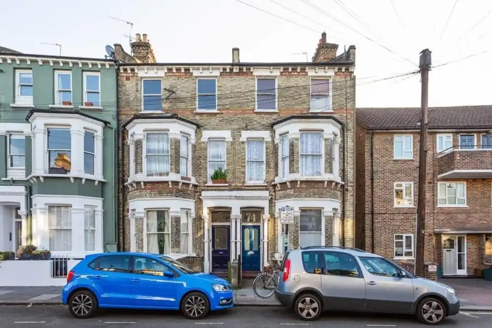 Cosy 2bed Skylight Apt W/patio in Clapham Junction