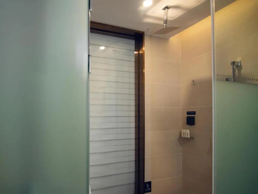Lavande Hotel Yibin University City Exhibition Center