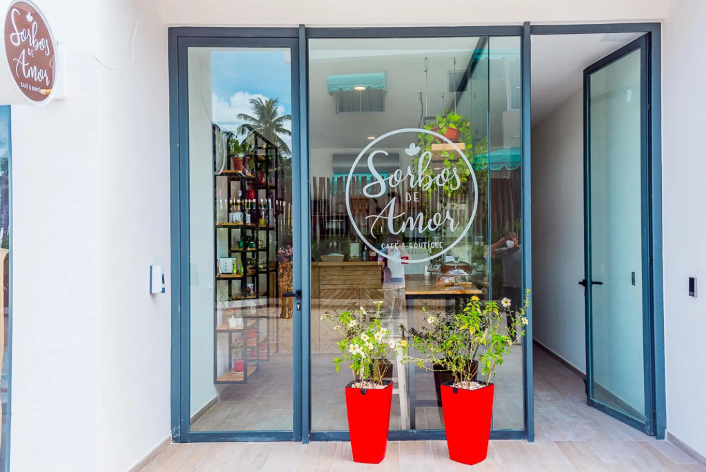 Gorgeous Terrace with Private Picuzzi Los Corales