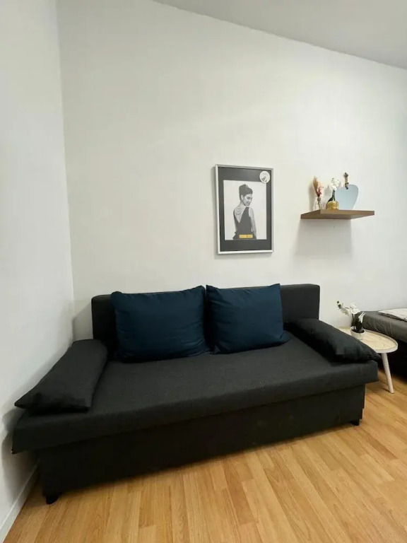 Urban 10BR Retreat Near Rathausplatz