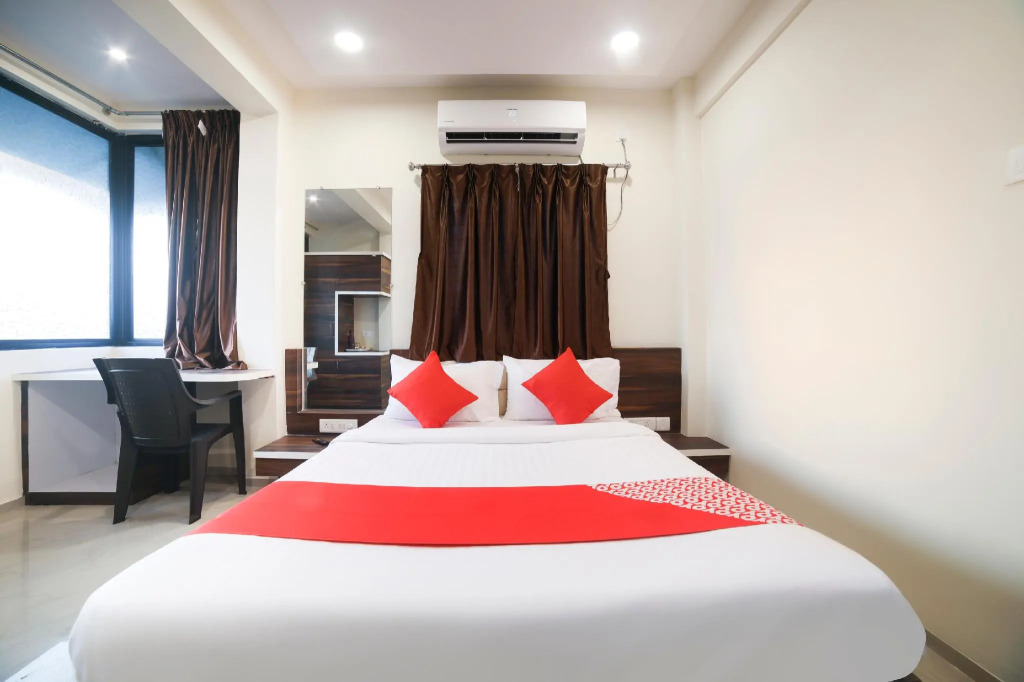 FabHotel Club Metro