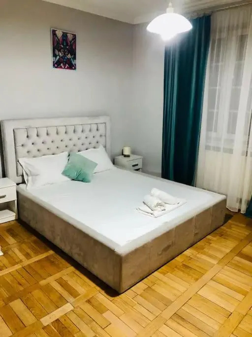 Lovely Ultra-Central Big Flat -3 Rooms- Parking N7