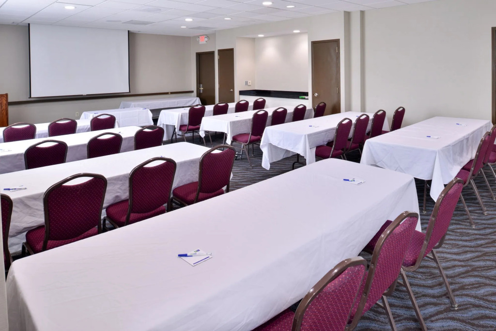 Elimwood Hotel, a Ramada by Wyndham