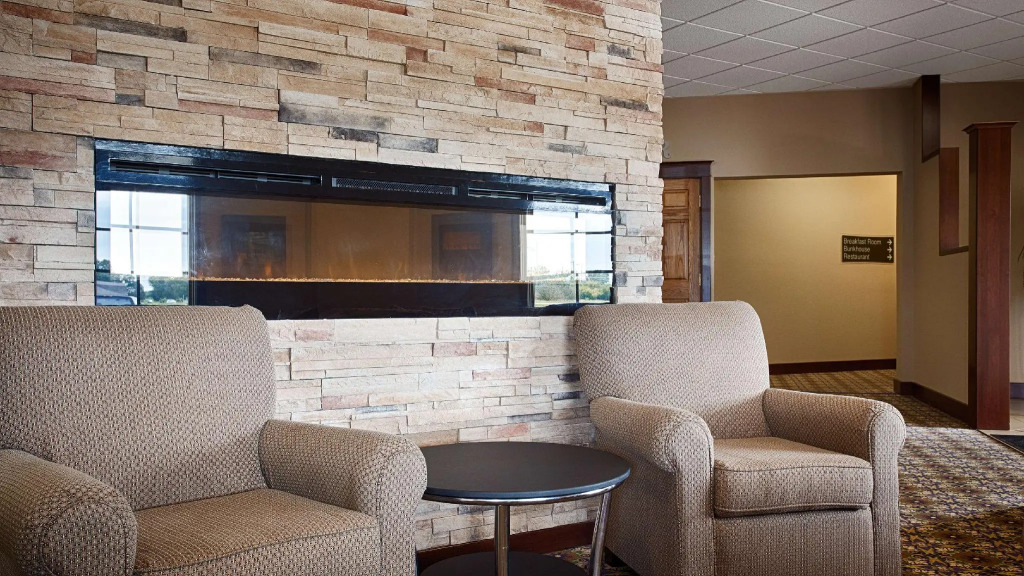 Crossroads Hotel & Event Center