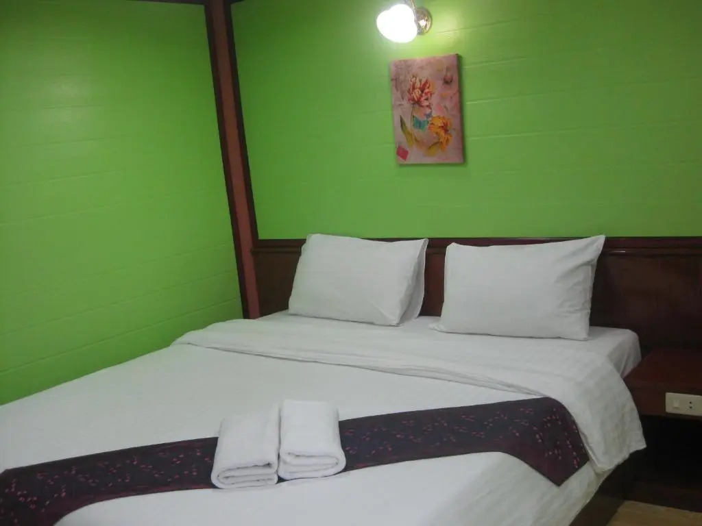 Haad Somboon House