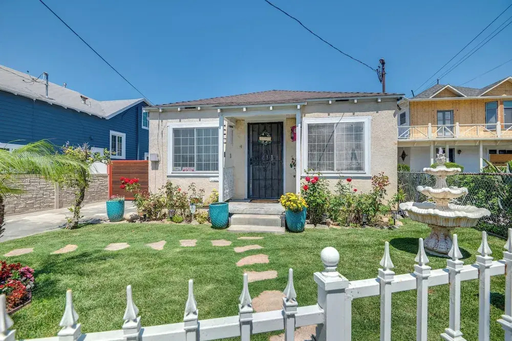 2 Mi to Sofi Stadium: Updated Inglewood Home!