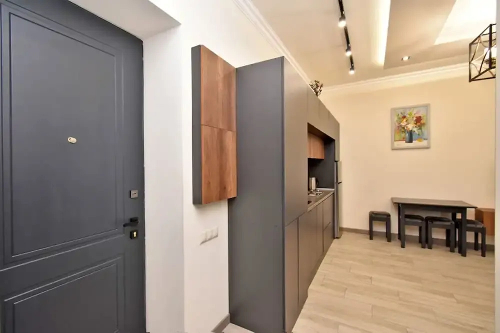 Apartments by Luxe Group AM713