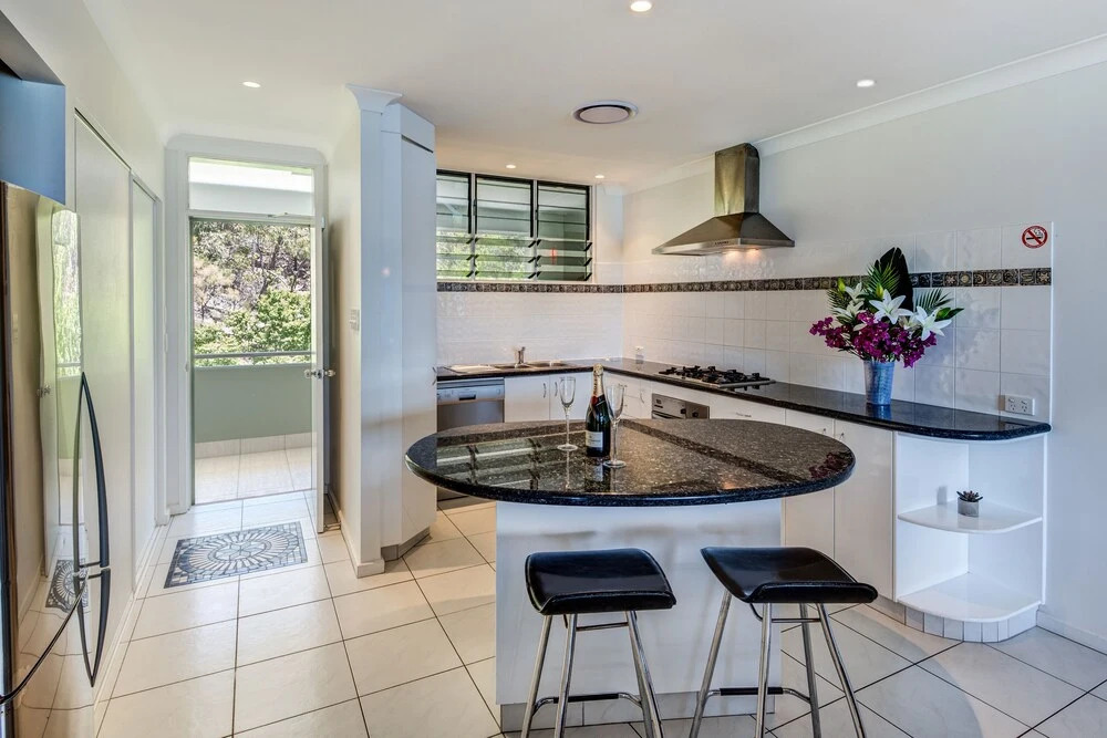 Lagoon Beachfront Lodge 206 on Hamilton Island by HamoRent