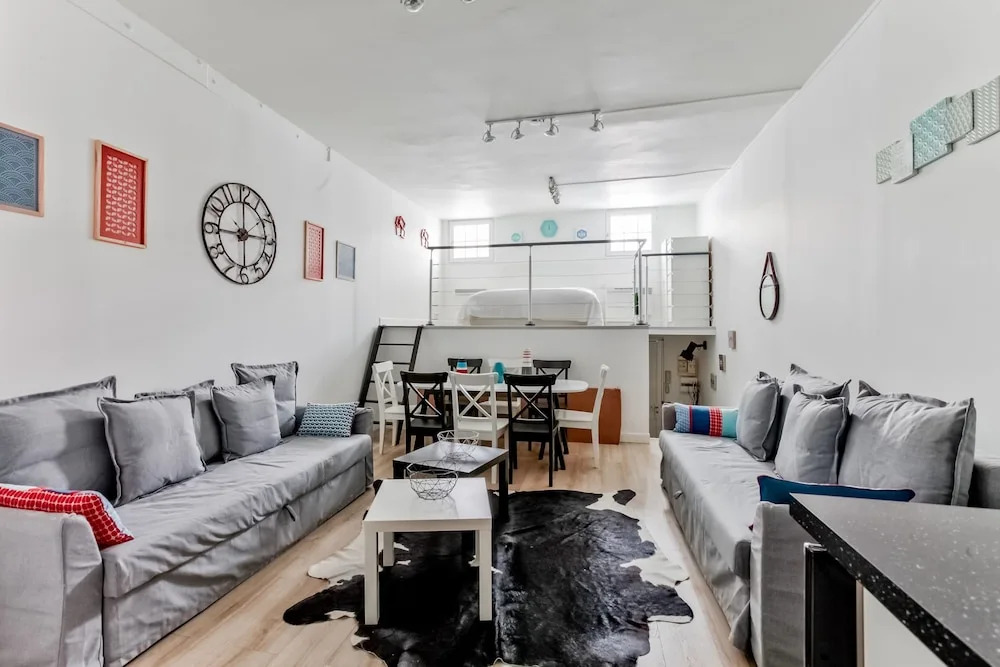 33 - Flat Av des Champs-Élysées