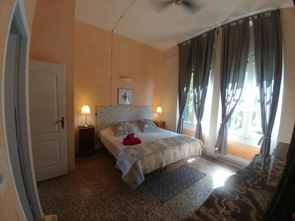 5 Family Apartments with Pool & Large Garden in Historic Pézenas Convent