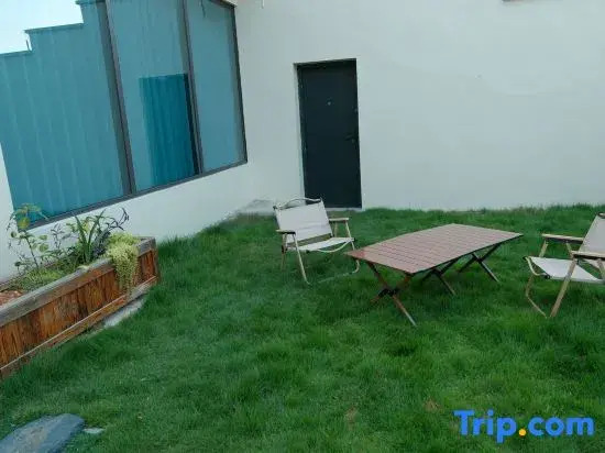 Tonglu Shanyali Linxiya Zhu  Mountain Forest Serenity Farmhouse Fresh Style Designer Vacation Rental