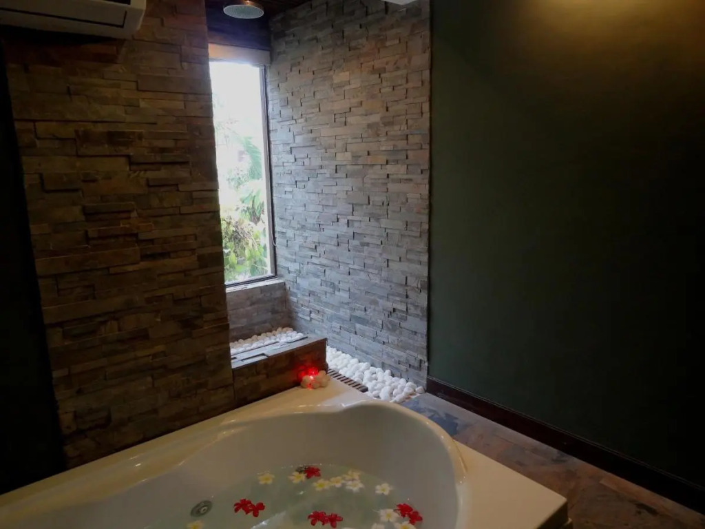 Sonesta Inns Beach Resort - Candolim Beach