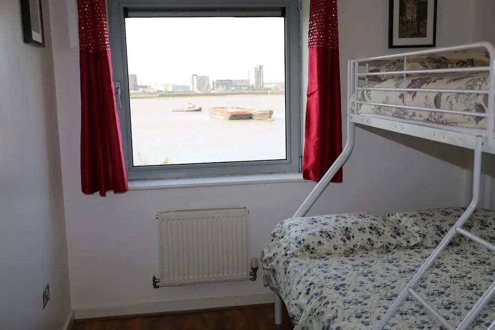 2 Beds Riverview HillHouse Apartment